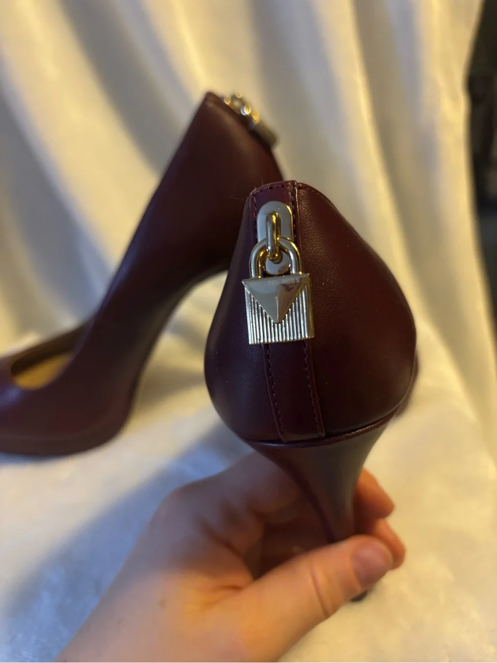 MK Women's Burgundy High Heel Pumps - Classic Platform Stiletto - Picture 3 of 5